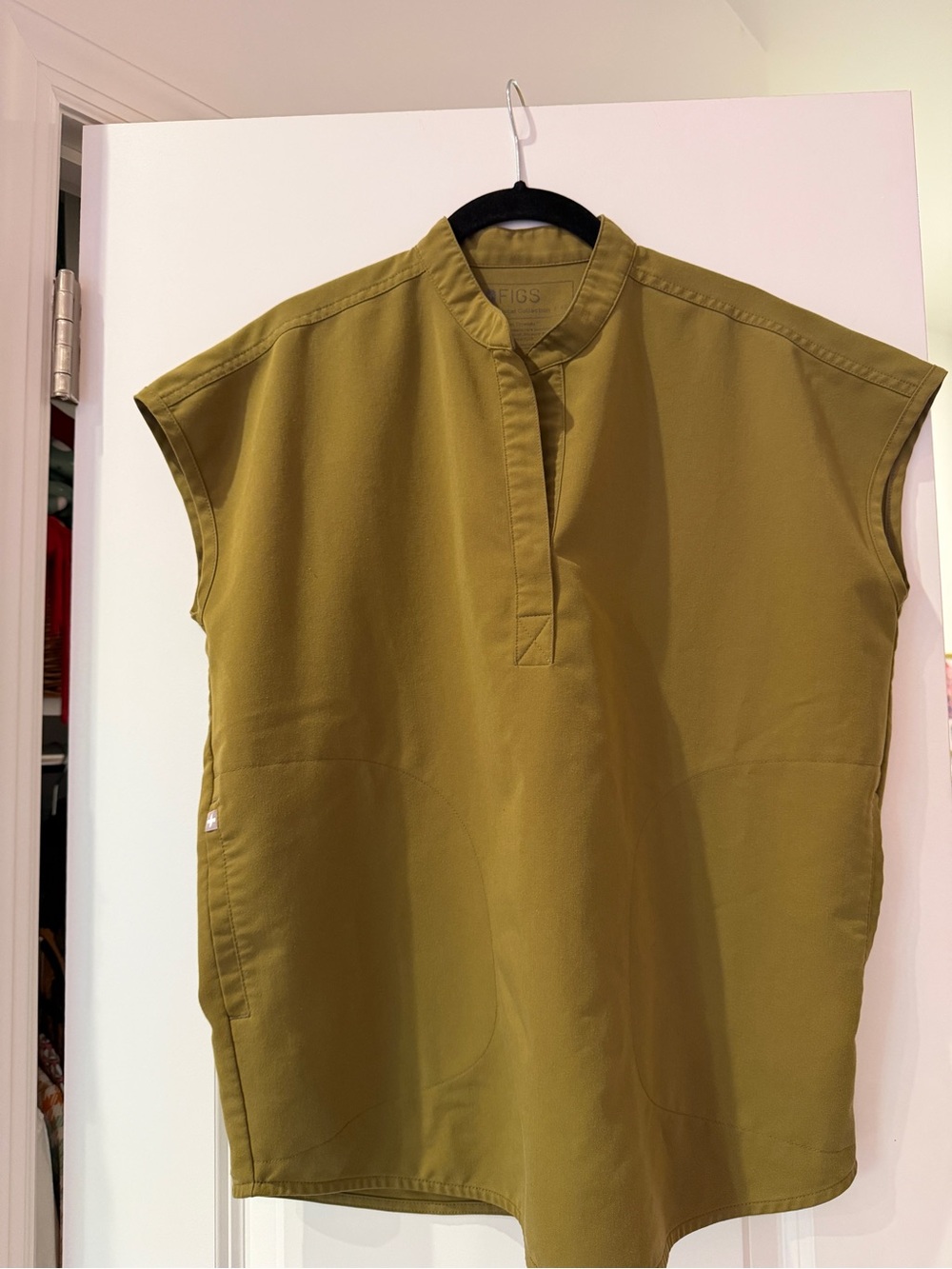 Figs Rafaela Oversized Scrub Top - Martini Olive